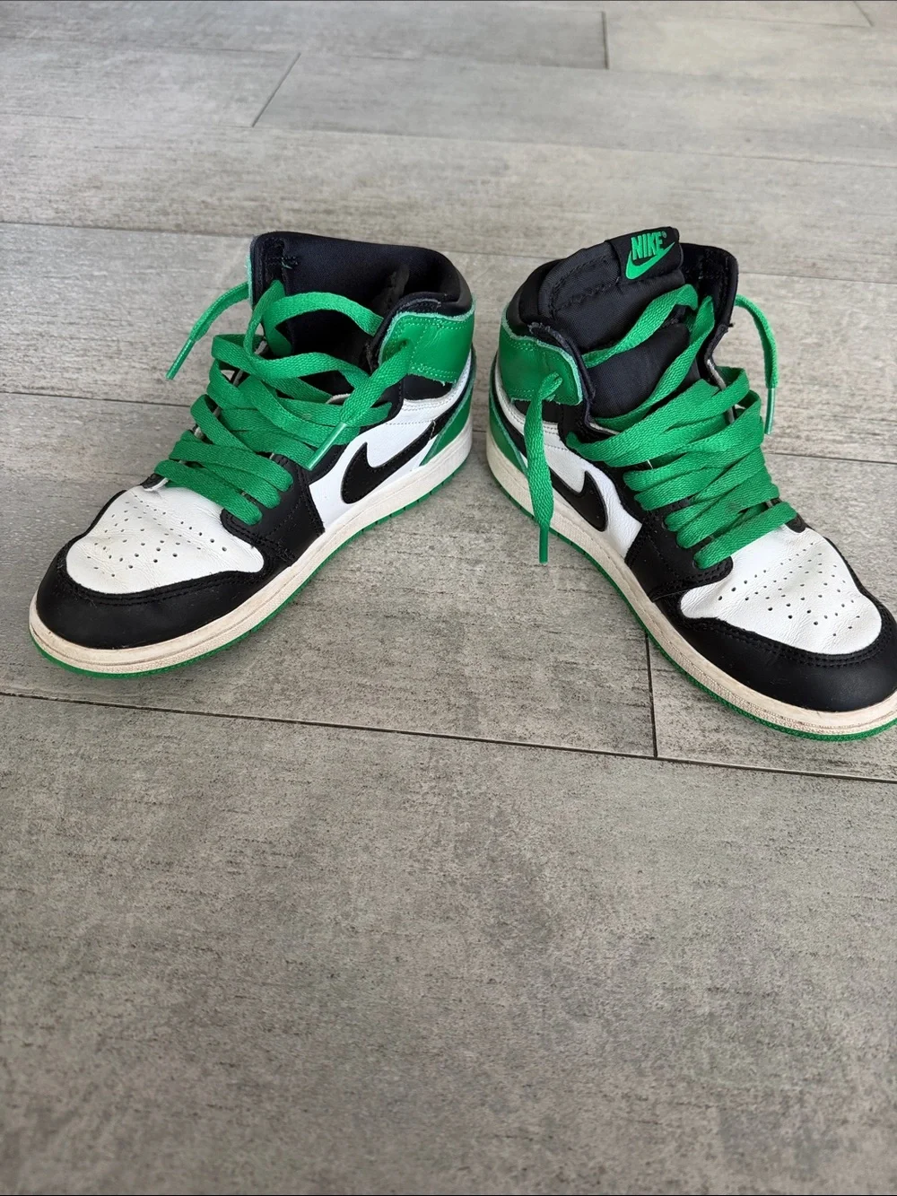 Nike Air Jordan 1 Mid Lucky Green GS Youth Size 3Y